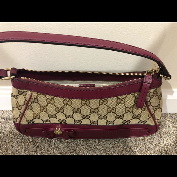 Authentic Gucci Shoulder Bag - Picture 3 of 7